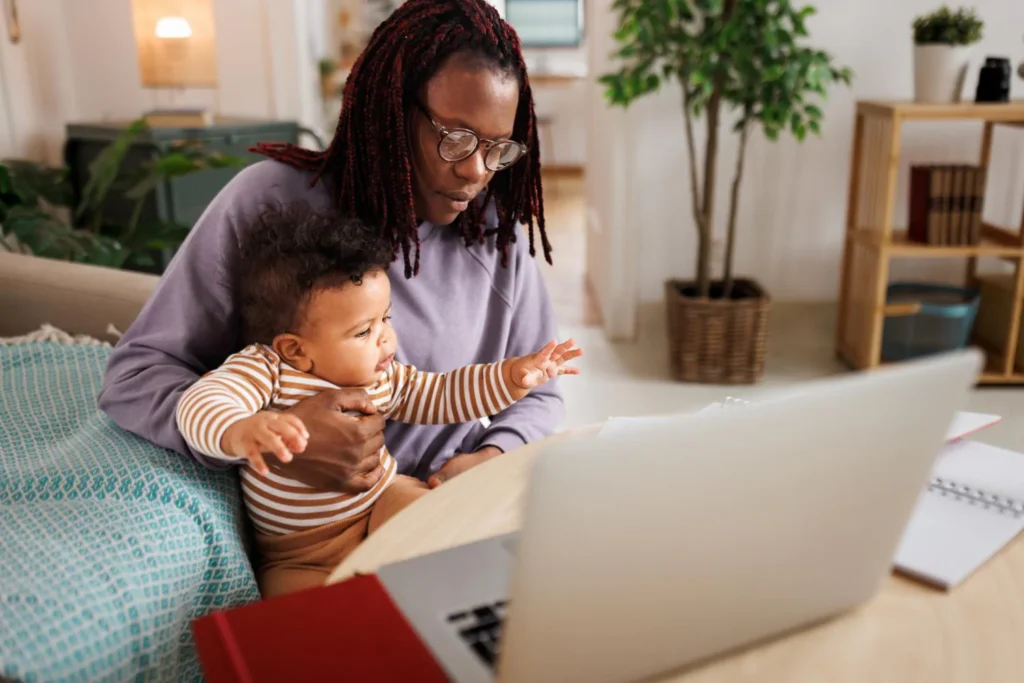 A stay-at-home mom trying to edit content as a content creator